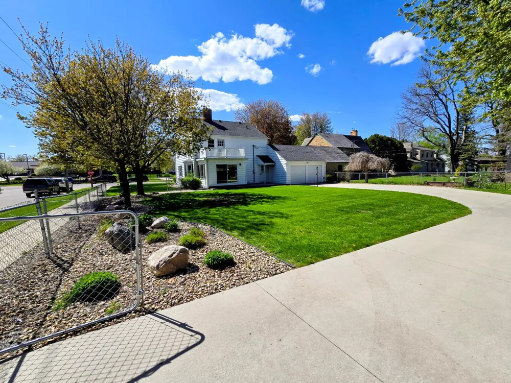 831 4th Avenue SW Pipestone, MN 56164