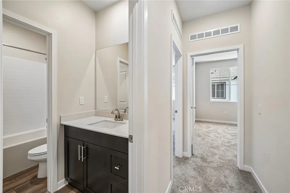 9821 Crossbay Loop #903 Jurupa Valley, CA 92509