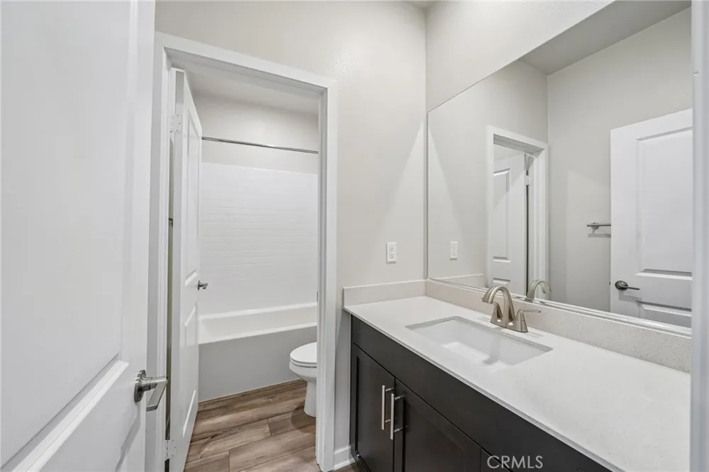 9821 Crossbay Loop #903 Jurupa Valley, CA 92509