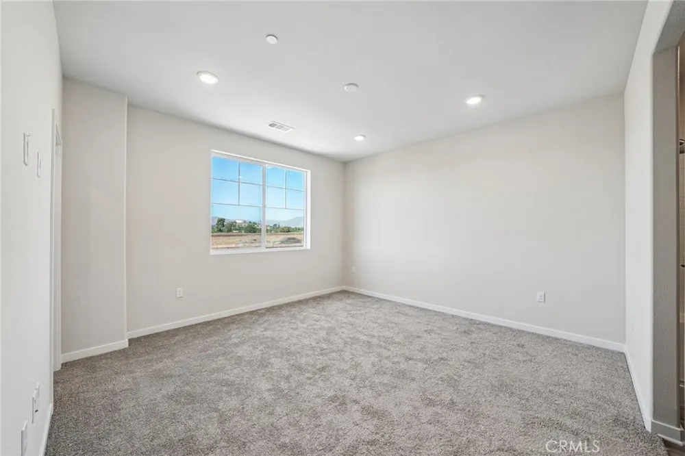 9821 Crossbay Loop #903 Jurupa Valley, CA 92509