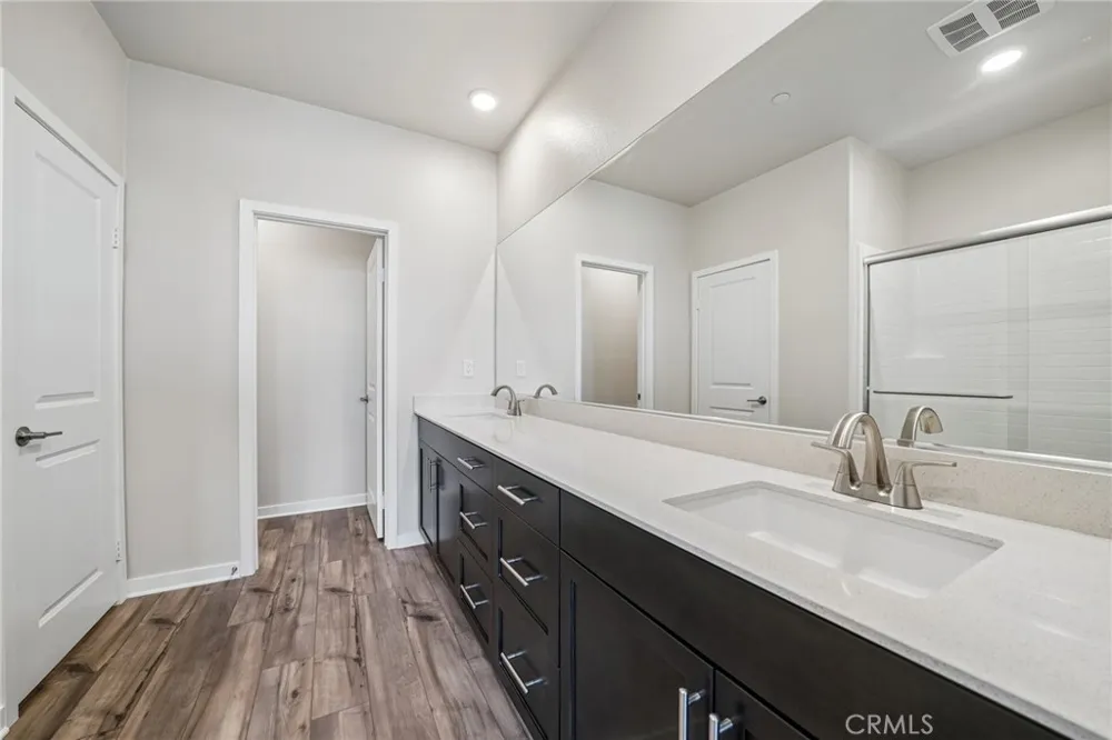 9821 Crossbay Loop #903 Jurupa Valley, CA 92509