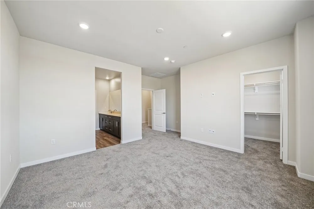 9821 Crossbay Loop #903 Jurupa Valley, CA 92509