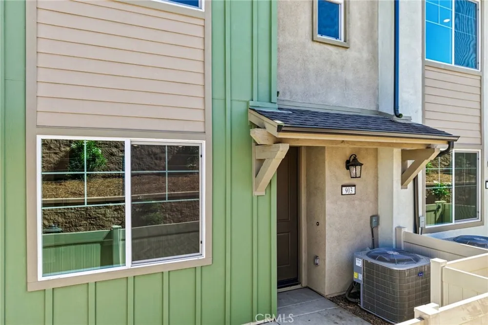 9821 Crossbay Loop #903 Jurupa Valley, CA 92509