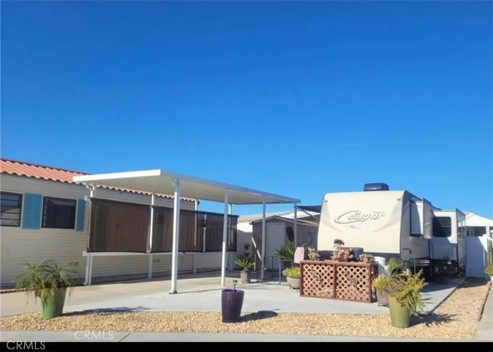 1295 S Cawston Avenue Hemet, CA 92545