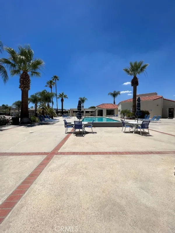 1295 S Cawston Avenue Hemet, CA 92545