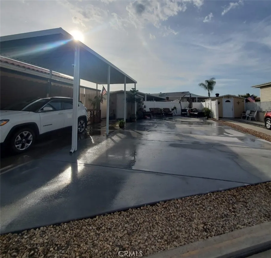 1295 S Cawston Avenue Hemet, CA 92545