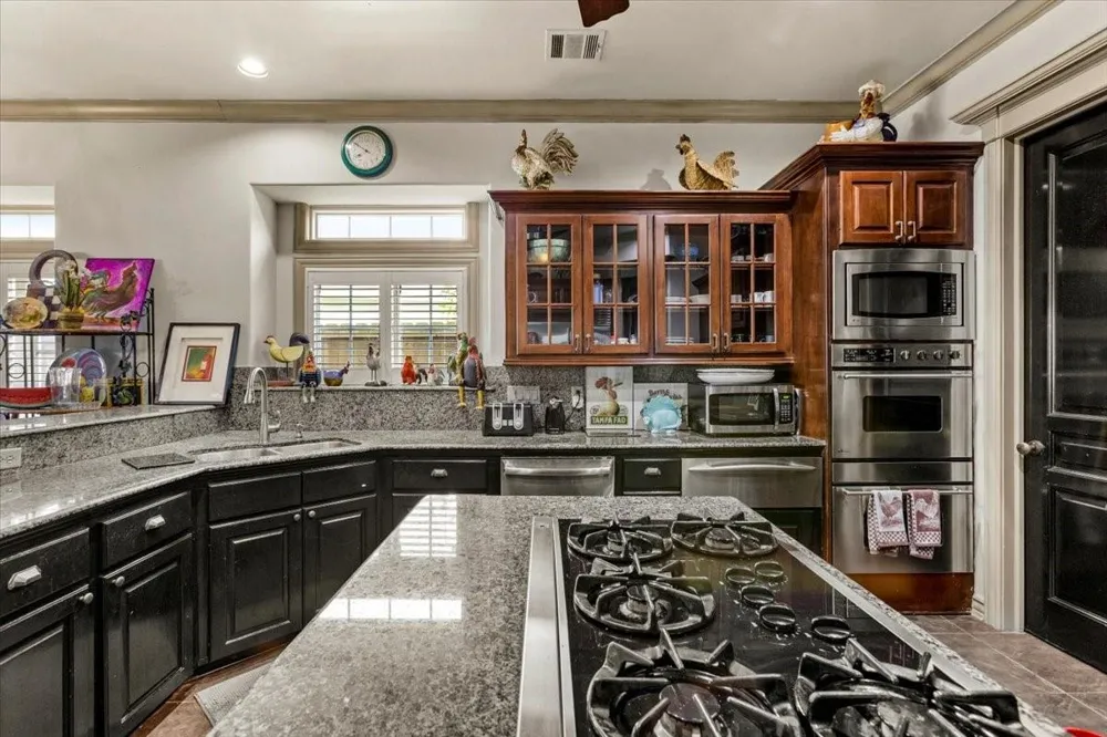 3039 Bayshore Drive Bacliff, TX 77518