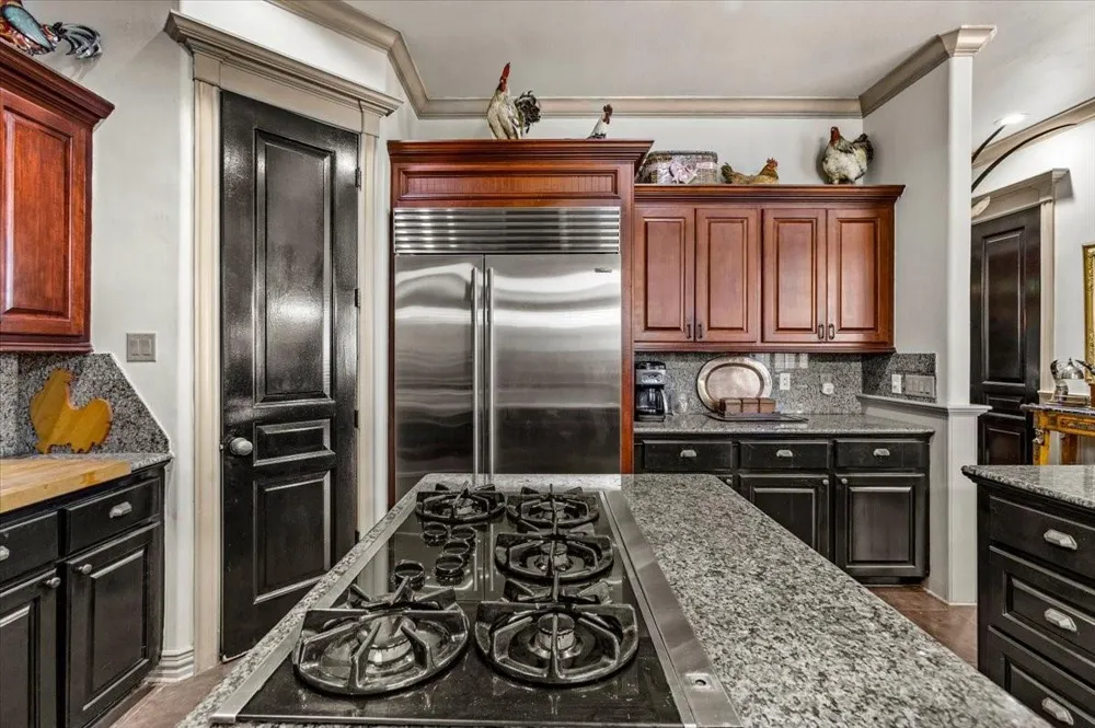 3039 Bayshore Drive Bacliff, TX 77518
