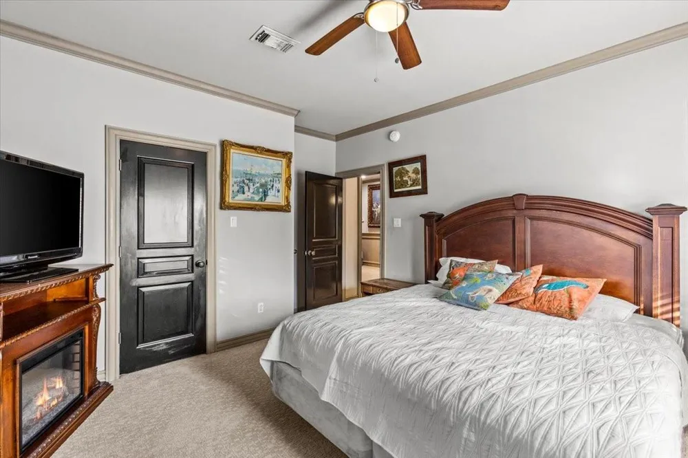 3039 Bayshore Drive Bacliff, TX 77518