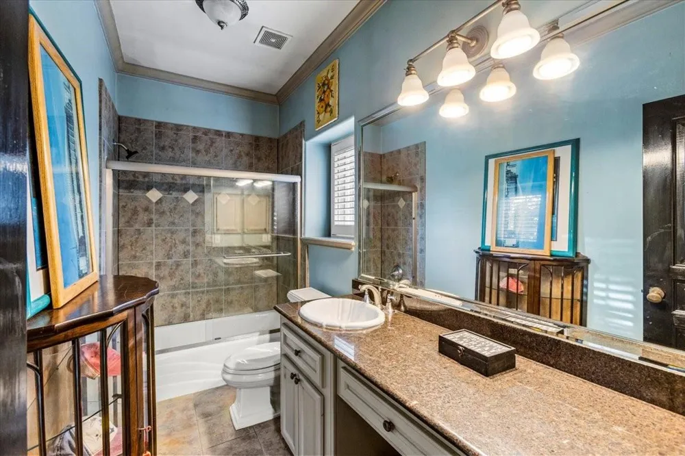 3039 Bayshore Drive Bacliff, TX 77518