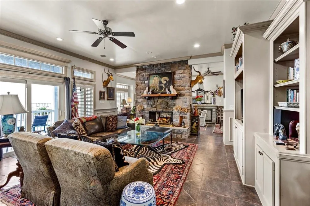 3039 Bayshore Drive Bacliff, TX 77518
