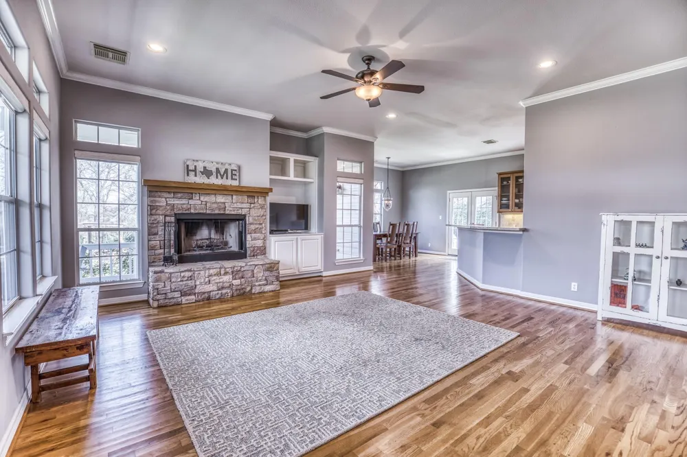 10822 Korthauer Bellville, TX 77418