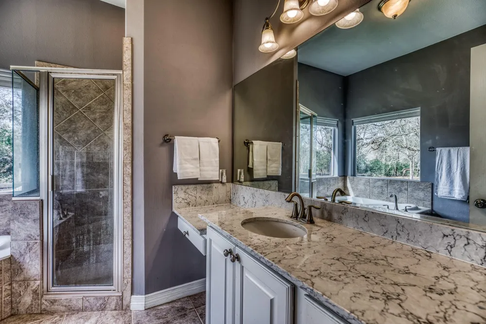 10822 Korthauer Bellville, TX 77418