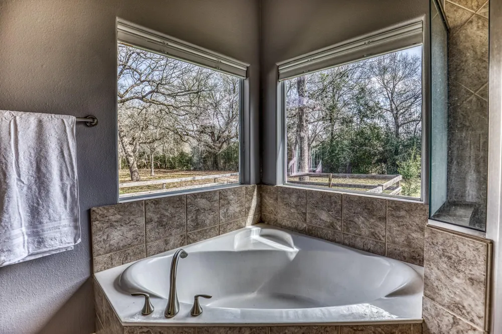 10822 Korthauer Bellville, TX 77418