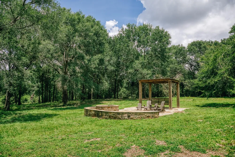 10822 Korthauer Bellville, TX 77418