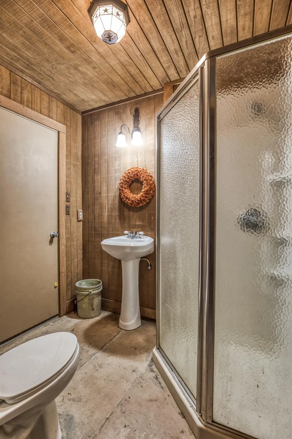 10822 Korthauer Bellville, TX 77418