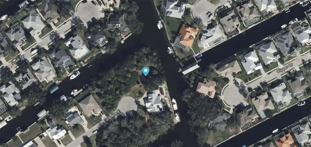 4623 3RD AVENUE E Bradenton, FL 34208