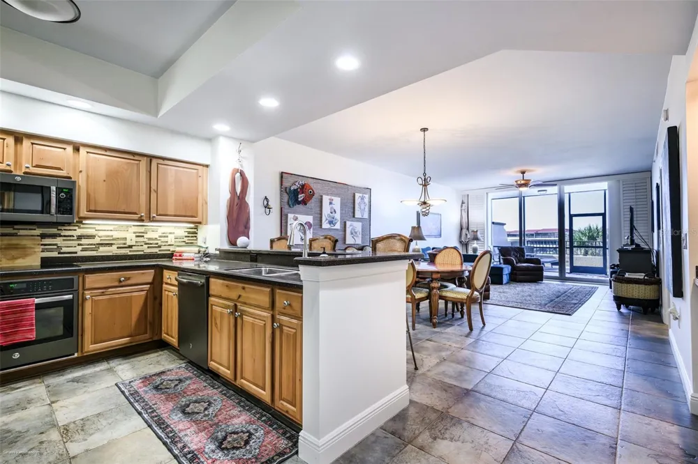 3313 SUNSET KEY CIRCLE #104 Punta Gorda, FL 33955