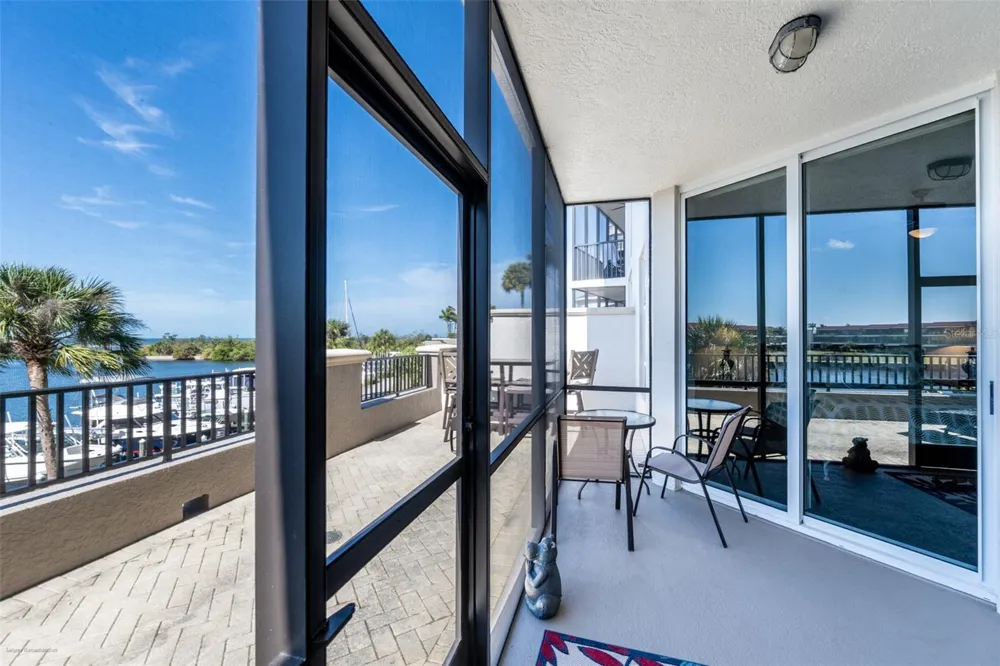 3313 SUNSET KEY CIRCLE #104 Punta Gorda, FL 33955