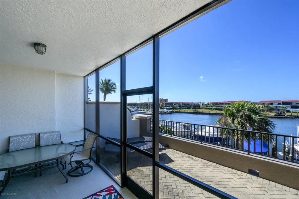 3313 SUNSET KEY CIRCLE #104 Punta Gorda, FL 33955
