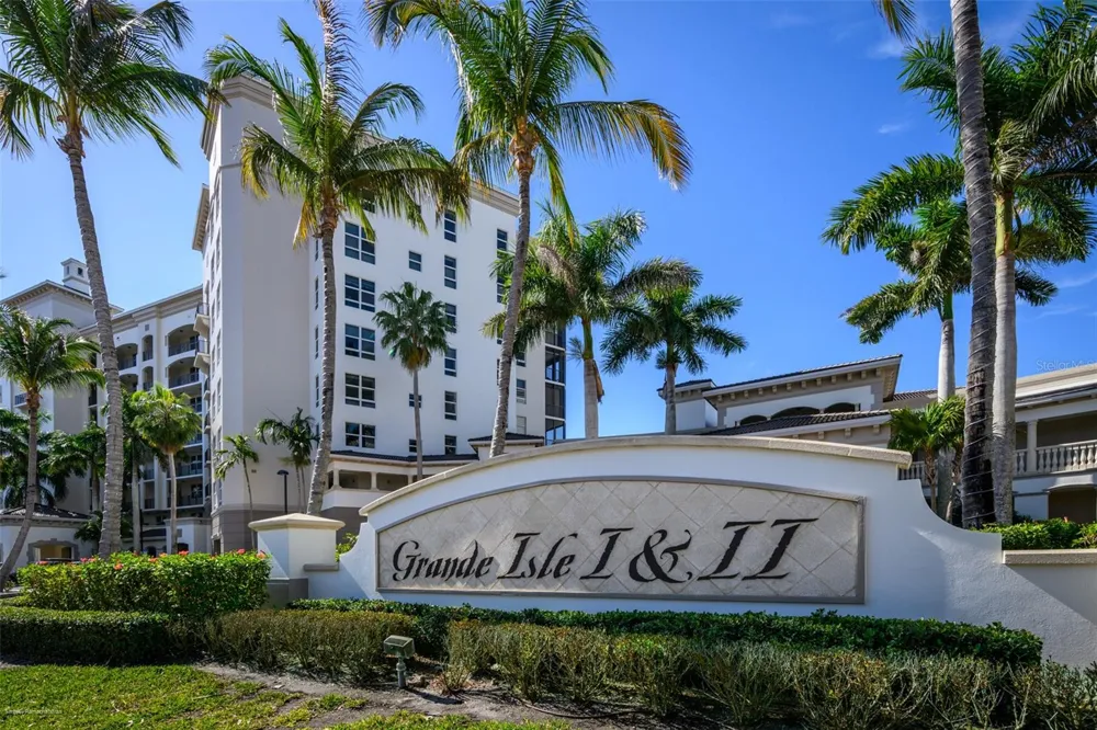 3313 SUNSET KEY CIRCLE #104 Punta Gorda, FL 33955