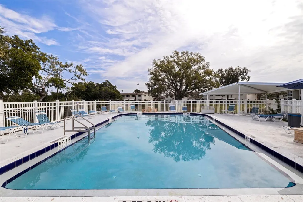 4480 OVERLOOK DRIVE NE #12 St Petersburg, FL 33703