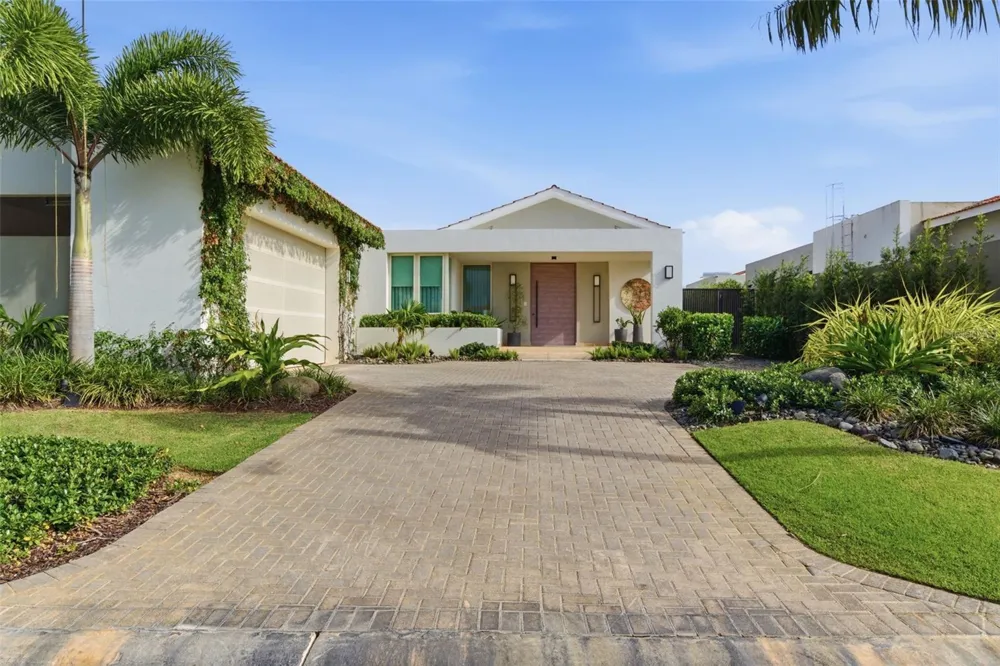 934 ISLA NORTE Dorado, PR 00646