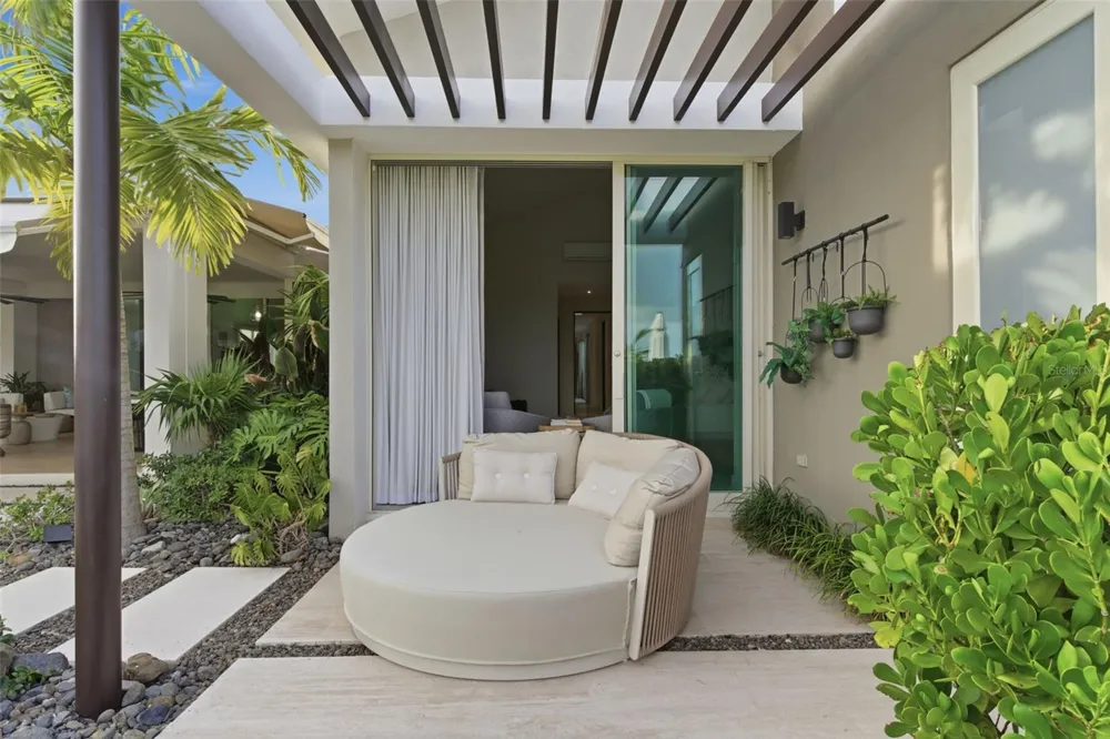 934 ISLA NORTE Dorado, PR 00646