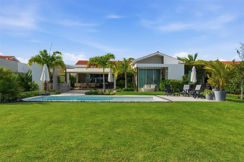 934 ISLA NORTE Dorado, PR 00646