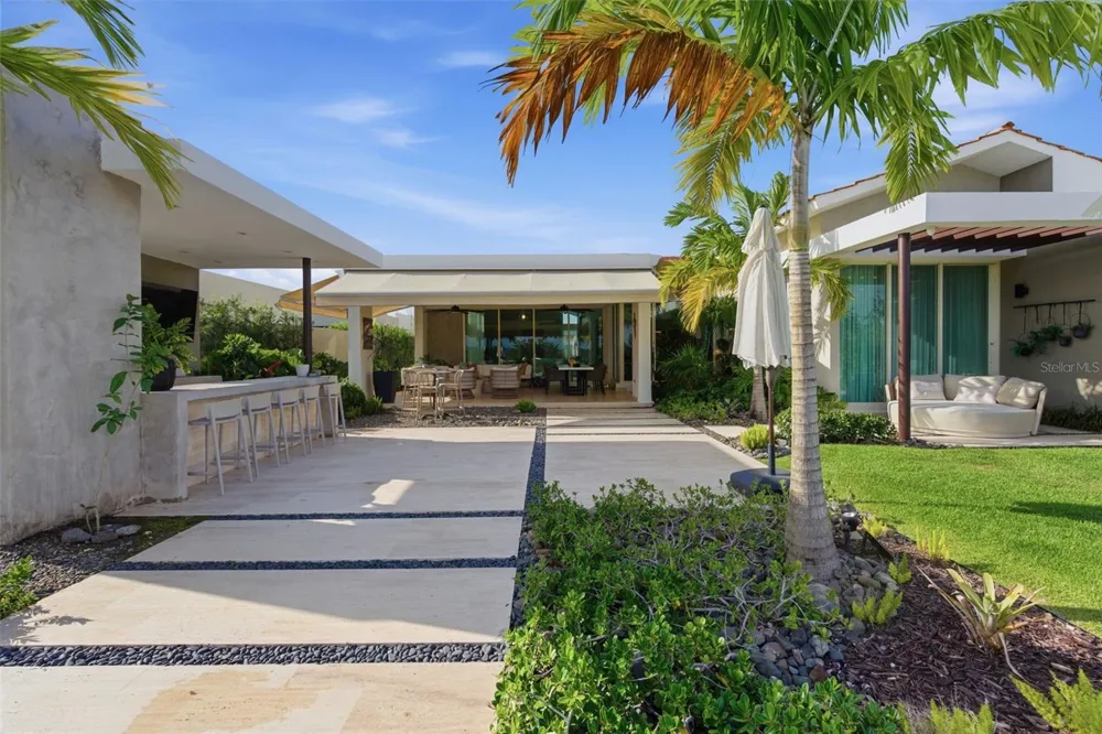 934 ISLA NORTE Dorado, PR 00646