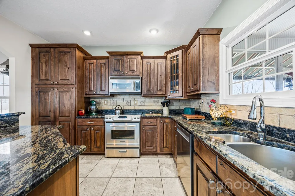 410 Lamp Post Drive Zirconia, NC 28790
