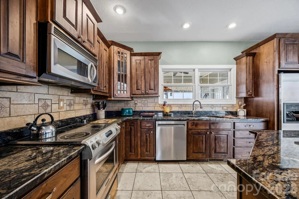 410 Lamp Post Drive Zirconia, NC 28790
