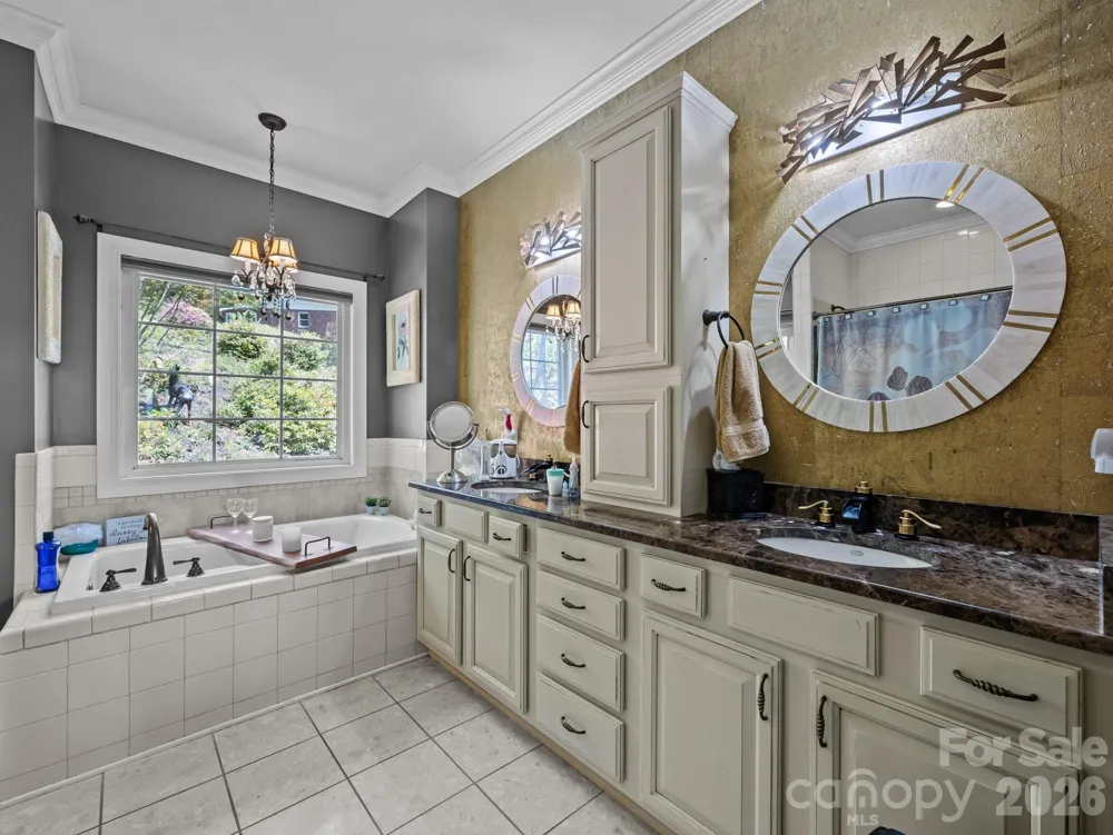 410 Lamp Post Drive Zirconia, NC 28790
