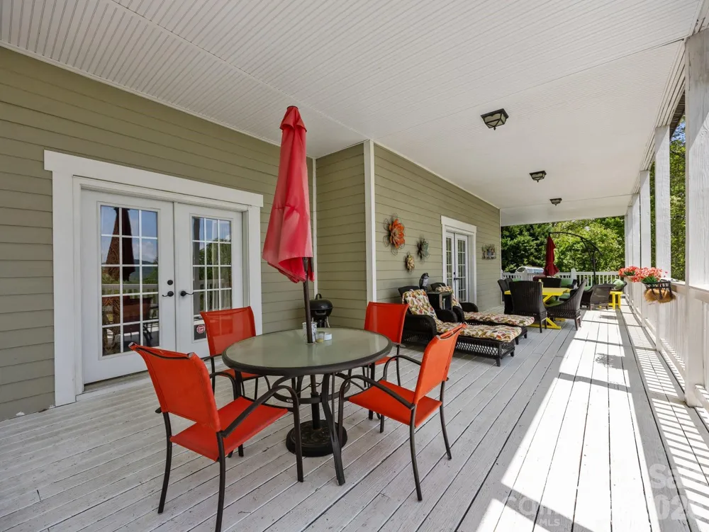 410 Lamp Post Drive Zirconia, NC 28790