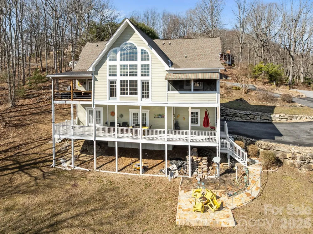 410 Lamp Post Drive Zirconia, NC 28790