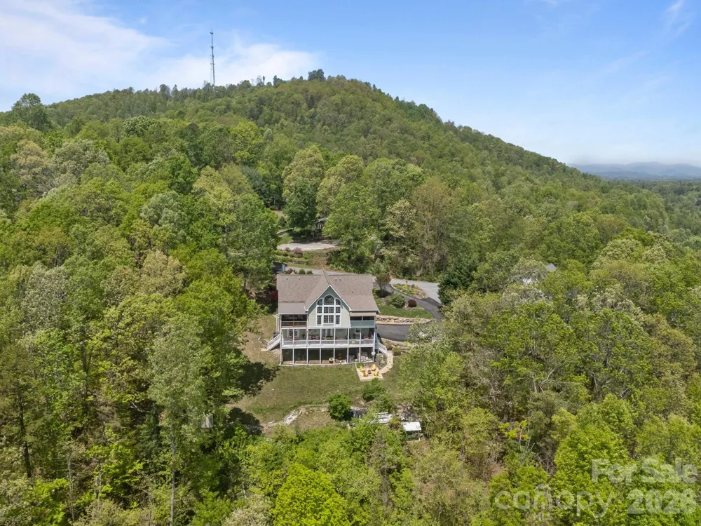 410 Lamp Post Drive Zirconia, NC 28790