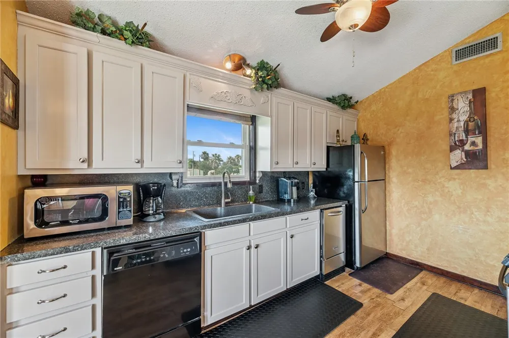 1402 Van Buren Port O'Connor, TX 77982