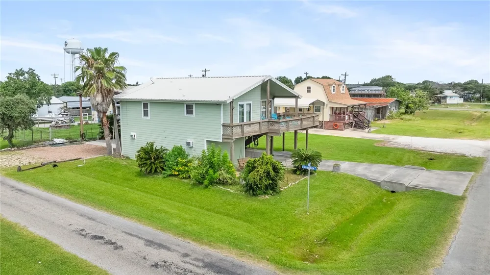 1402 Van Buren Port O'Connor, TX 77982