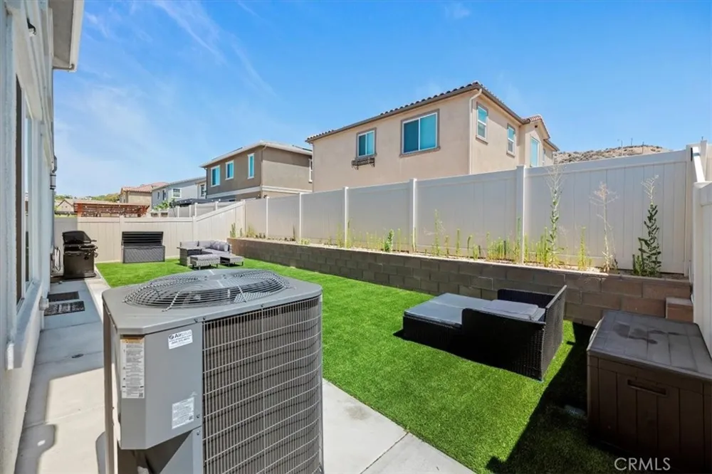 20911 Jennings Way Newhall, CA 91321