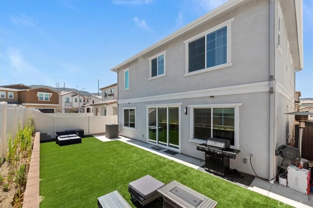 20911 Jennings Way Newhall, CA 91321