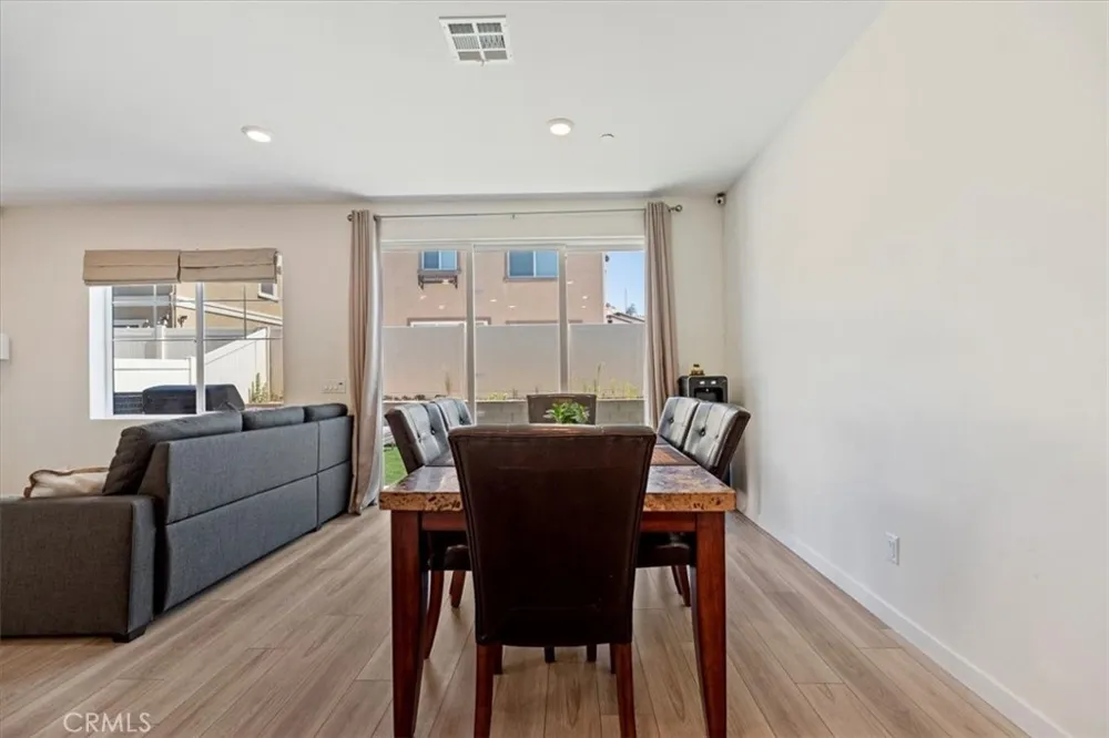 20911 Jennings Way Newhall, CA 91321