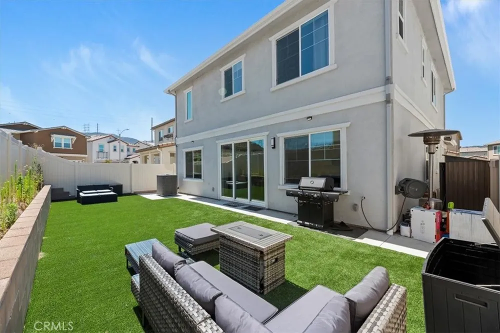 20911 Jennings Way Newhall, CA 91321