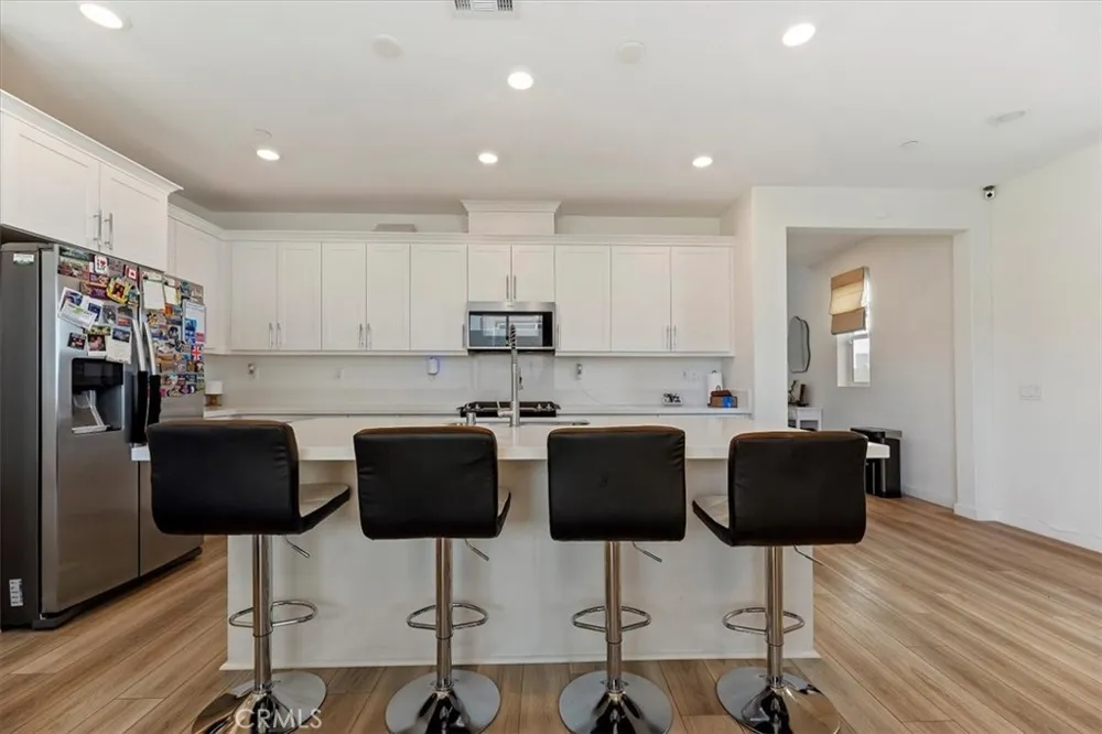20911 Jennings Way Newhall, CA 91321