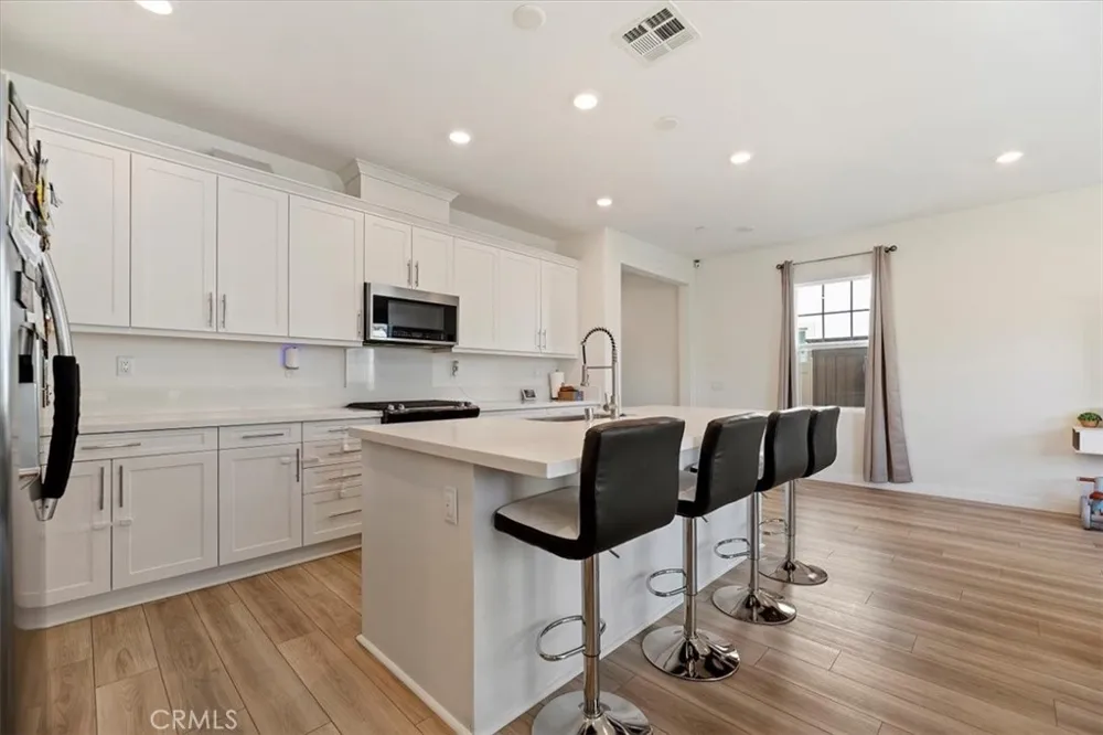 20911 Jennings Way Newhall, CA 91321