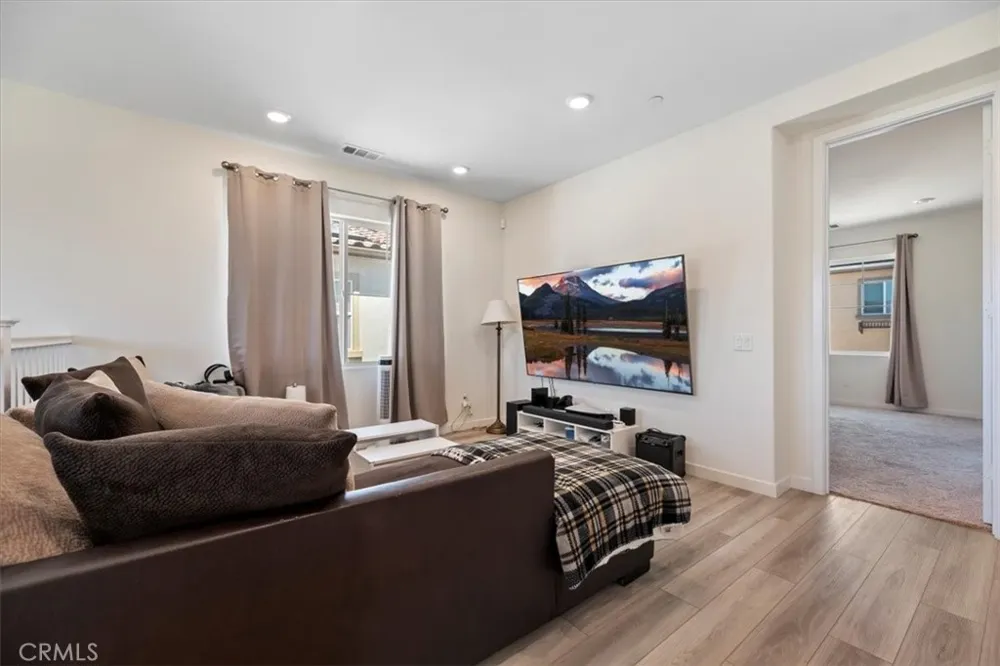 20911 Jennings Way Newhall, CA 91321
