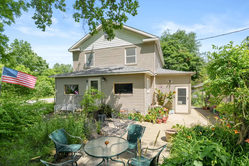 35553 M 43 Paw Paw, MI 49079