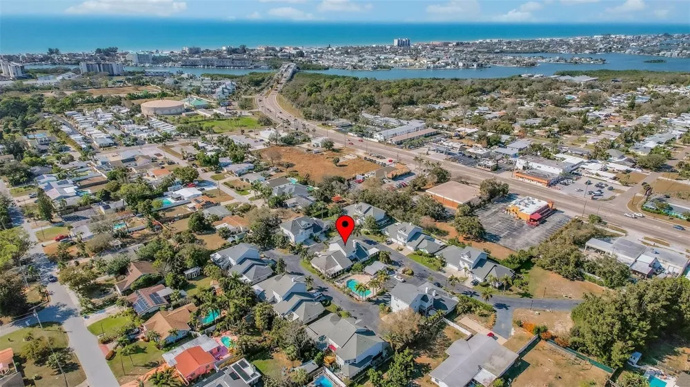 11722 CURRIE LANE #F2 Largo, FL 33774