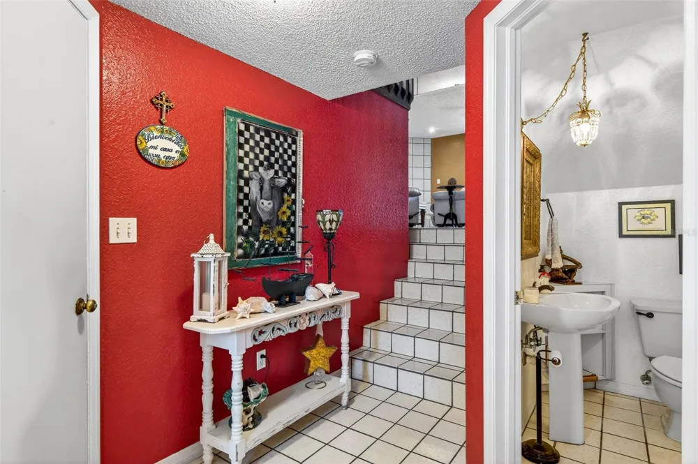 11722 CURRIE LANE #F2 Largo, FL 33774
