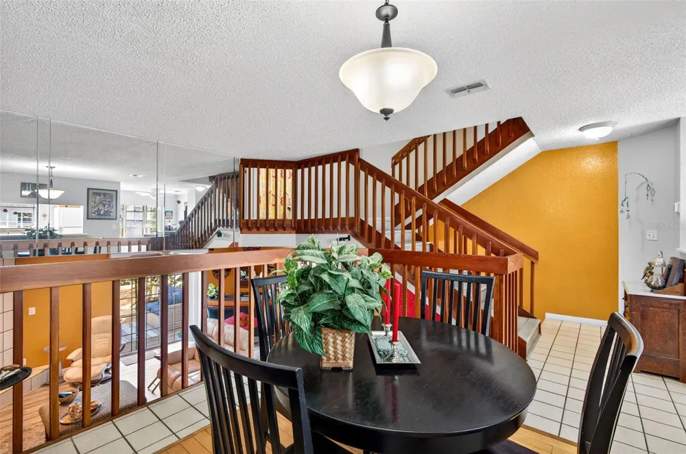 11722 CURRIE LANE #F2 Largo, FL 33774