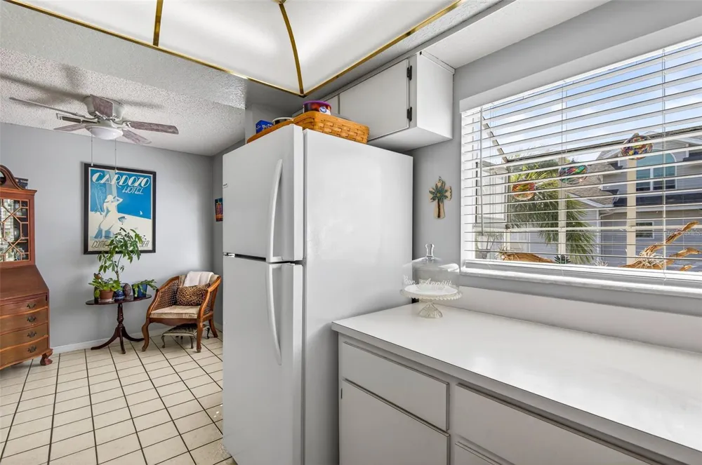 11722 CURRIE LANE #F2 Largo, FL 33774
